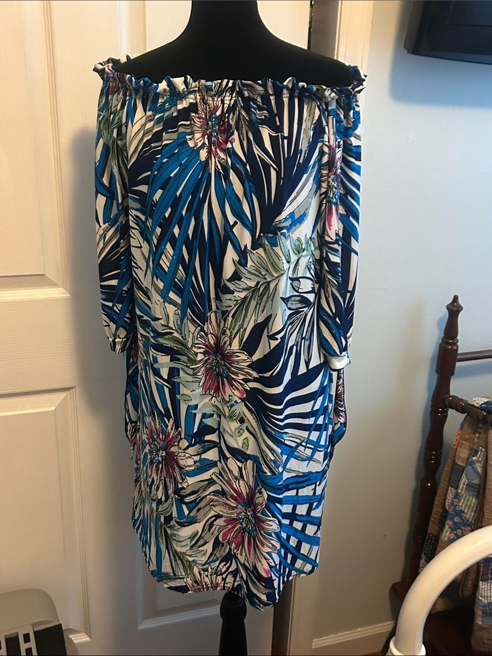 NWT Seven Islands Off-Shoulder Floral Print Dress in Blue and white